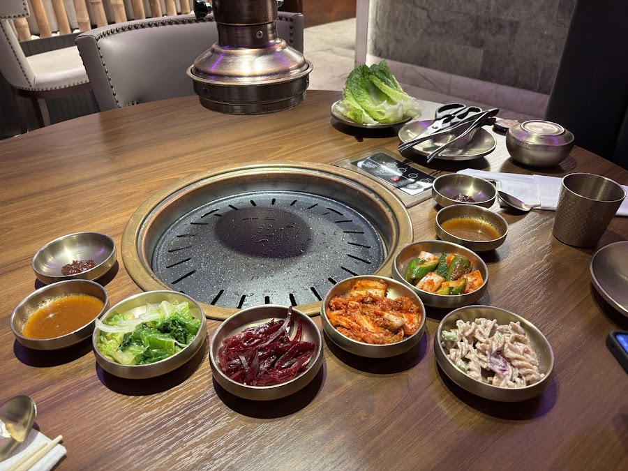 Yee Hwa The Place Restaurant & Lounge