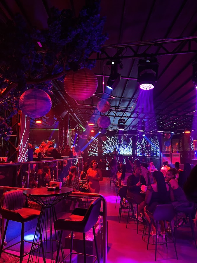 Kyra Club & Lounge