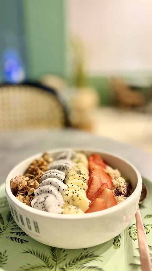 BRNCH Restaurant & Cafe