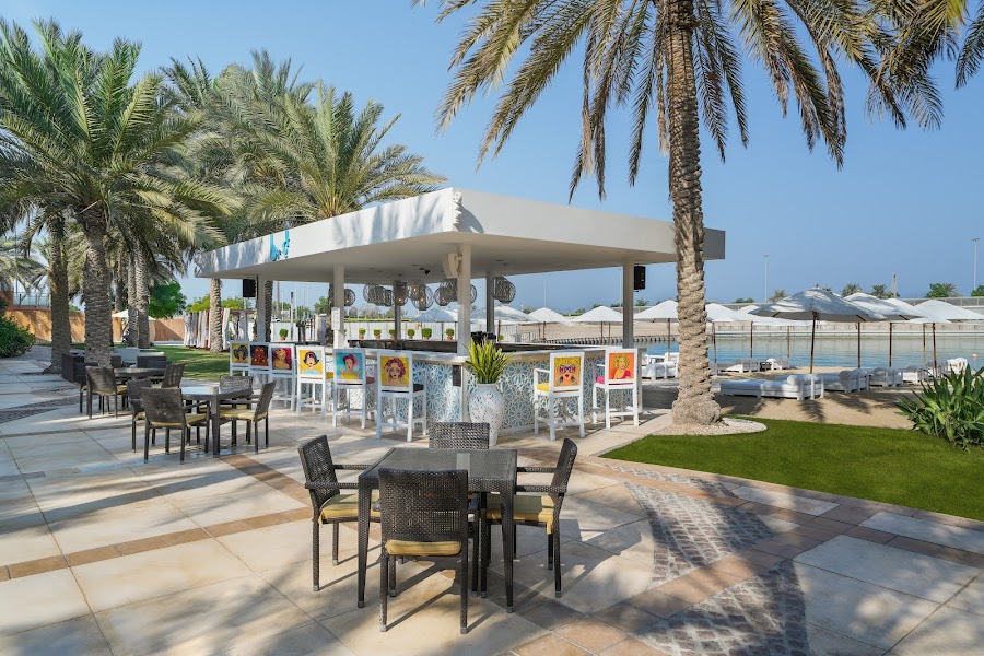 B-Lounge