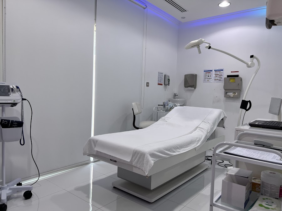 Dr.Chris Reuter German -plastic surgery in Abu Dhabi — photo 3