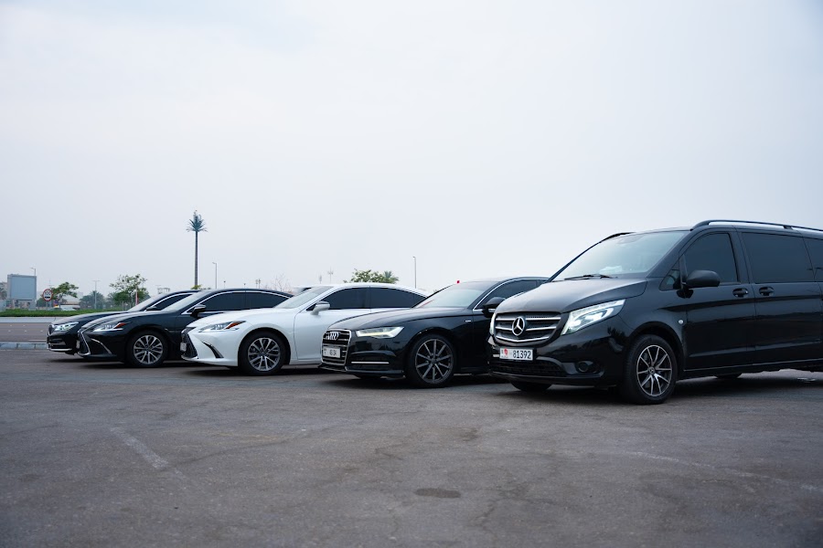 Fly on Wheels Luxury Limousine Abu Dhabi