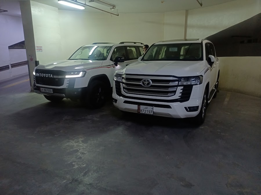 Gentlemen rent a car — photo 1