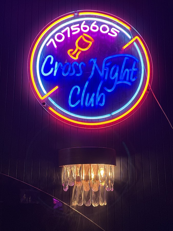 Cross Night Club — photo 2