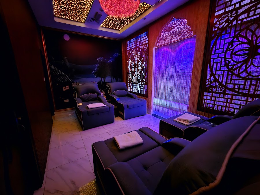 GOLDEN SEVEN SPA MASSAGE — photo 2