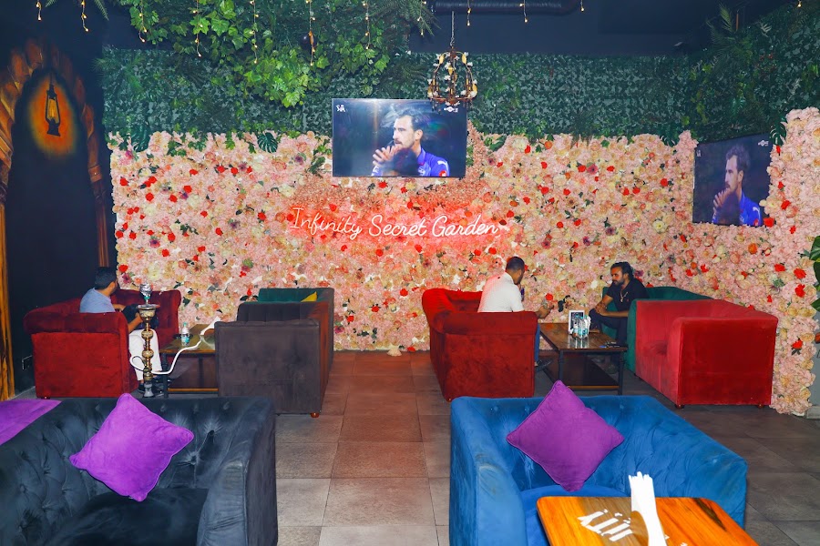 INFINITY CAFE LOUNGE — photo 4