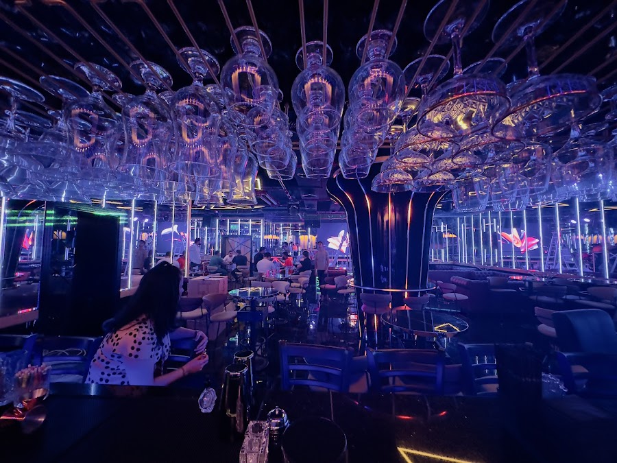 V Club — photo 3