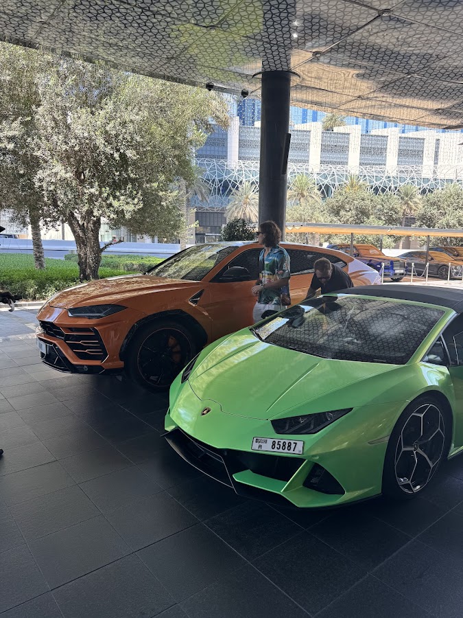 Huracan Evo - Sports and Luxury Car Rental Dubai — photo 3