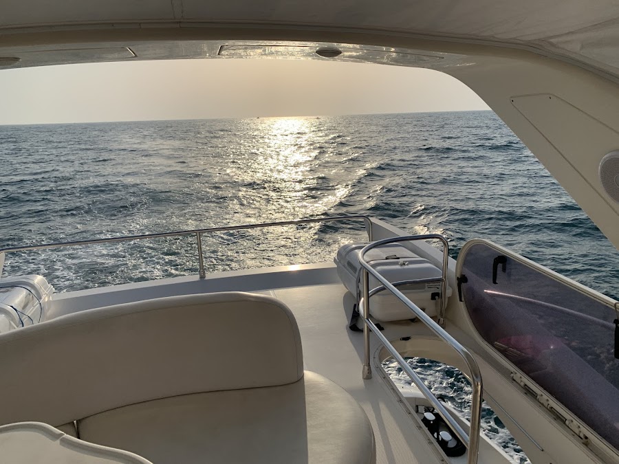 Everest Yacht Charter — photo 3