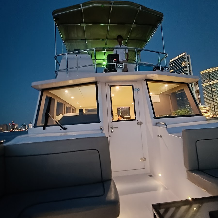 Sail Serene Yacht Rental Dubai — photo 3