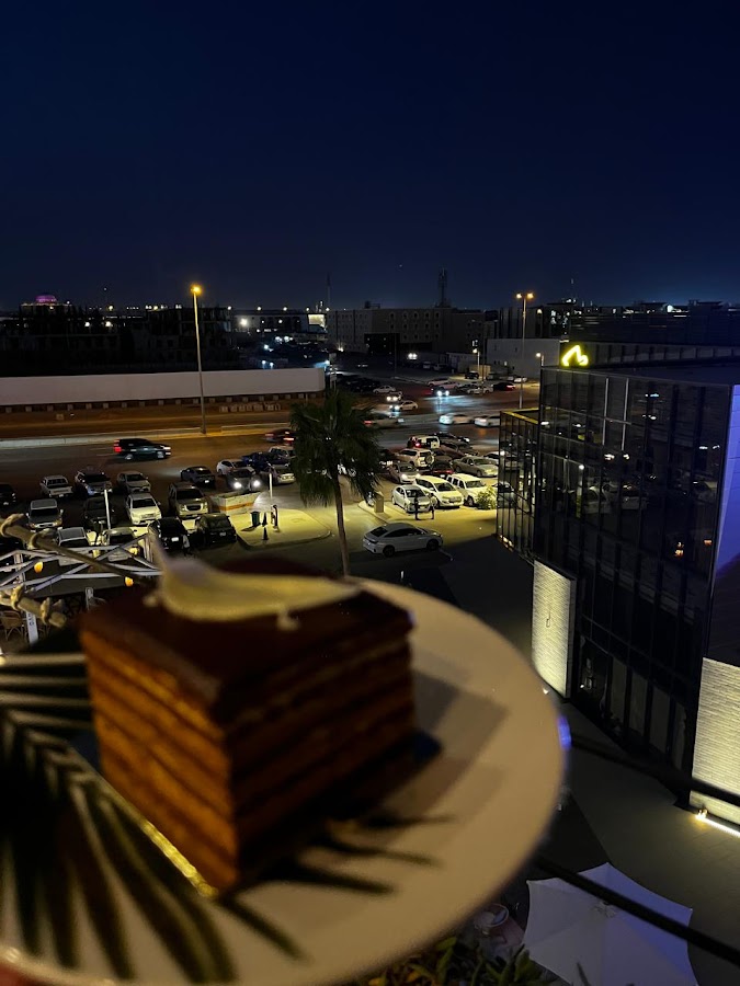 على ورد لاونج