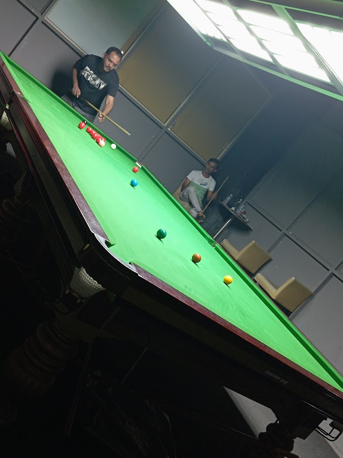9 ball snooker club