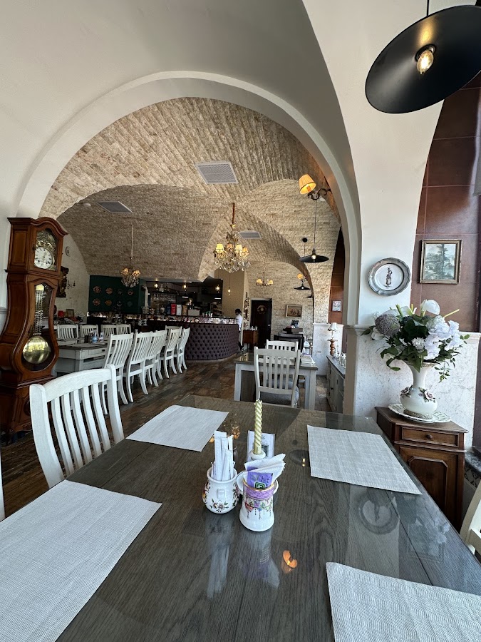 LaFamiglia Bistro لافاميليا بيسترو