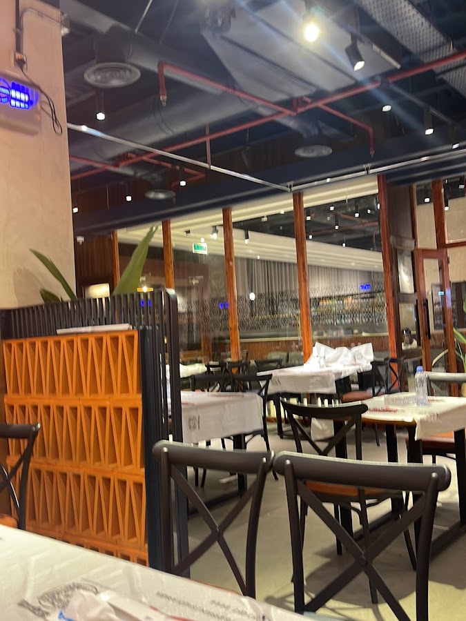 MRA Restaurant — photo 4