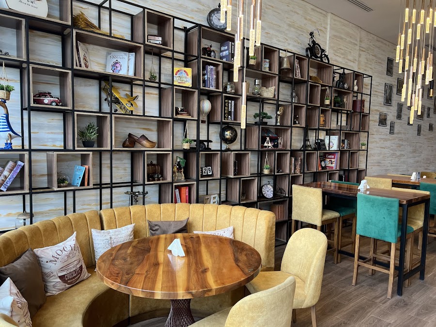 The Monkey's Lounge — photo 3