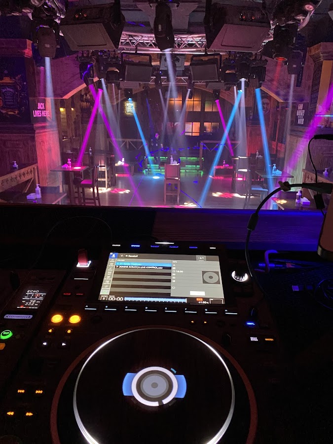 BASE CLUB