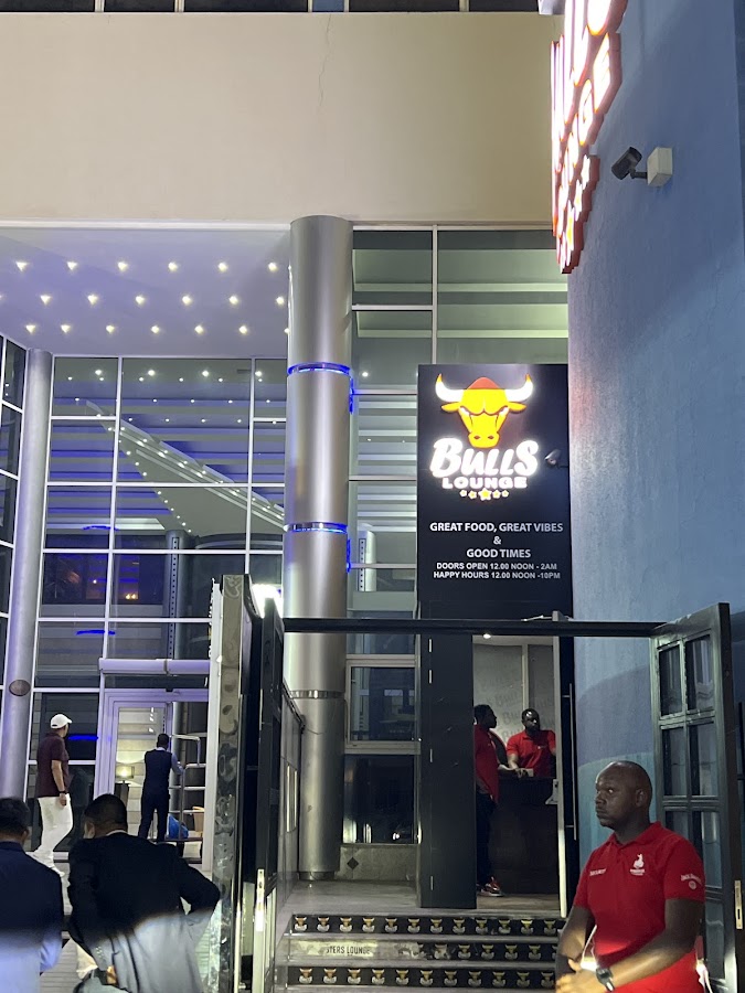 BULLS CLUB LOUNGE — photo 2
