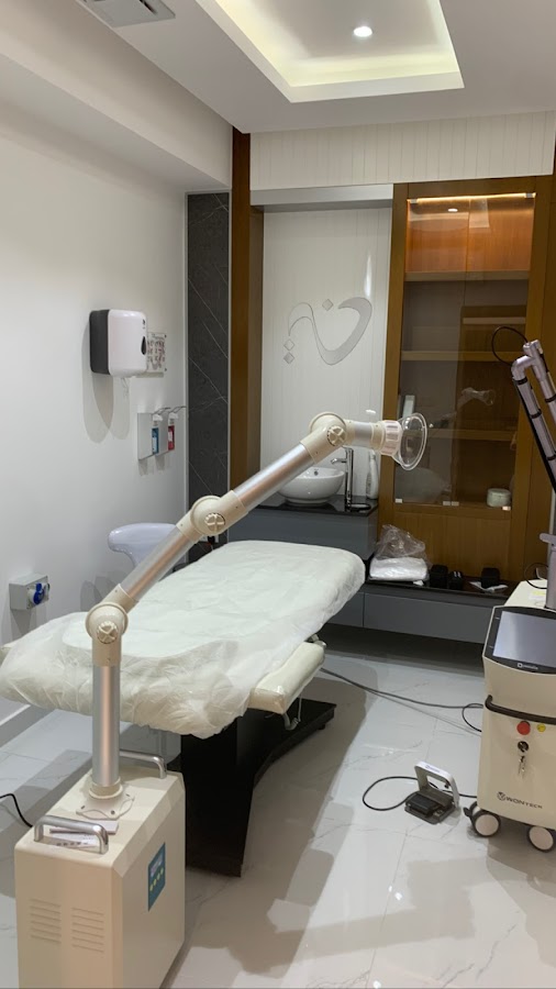 Naya Medical Centre مركز نايا الطبي , DENTAL , INVISALIGN , DERMATOLOGY and LASE