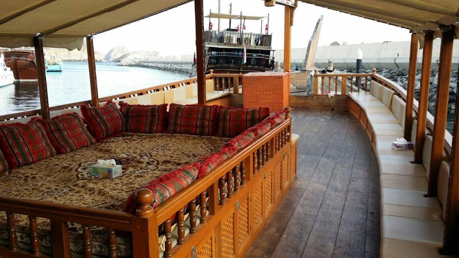 Dhow Cruise in Muscat Oman — photo 5
