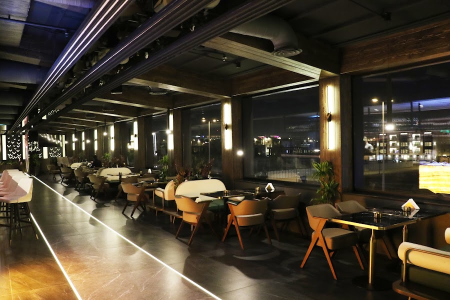 V Lounge - ڤي لاونج — photo 3
