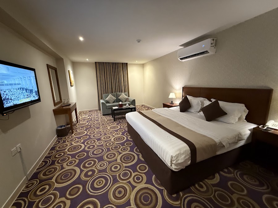 Executive Suites — photo 2