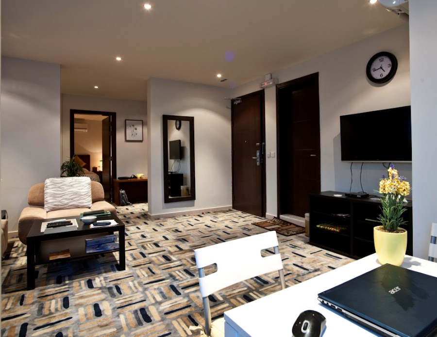 Executive Suites — photo 3